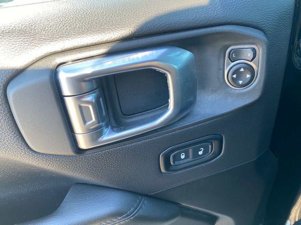 2023 Jeep Wrangler 4-Door Sahara Altitude