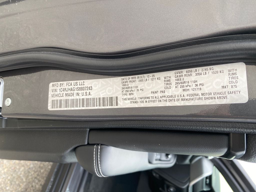 2025 Jeep Grand Cherokee GRAND CHEROKEE LAREDO X 4X4