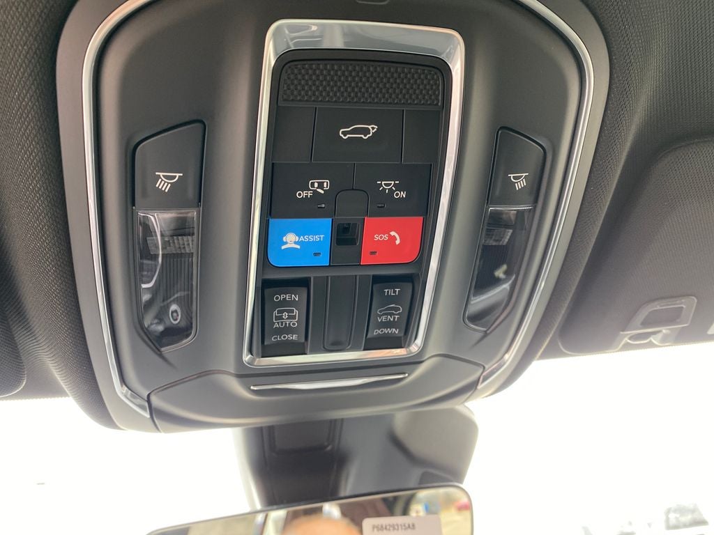 2025 Jeep Grand Cherokee GRAND CHEROKEE LAREDO X 4X4