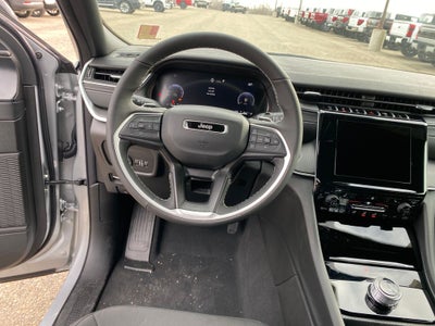 2025 Jeep Grand Cherokee GRAND CHEROKEE LAREDO X 4X4