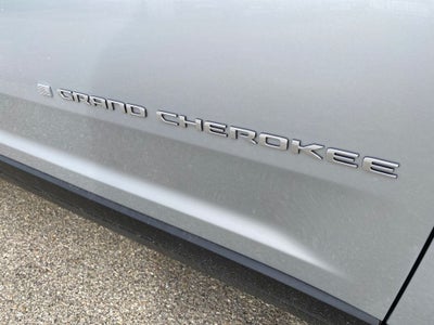 2025 Jeep Grand Cherokee GRAND CHEROKEE LAREDO X 4X4