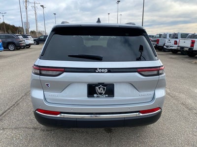 2025 Jeep Grand Cherokee GRAND CHEROKEE LAREDO X 4X4