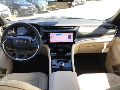 2027 Jeep Grand Cherokee GRAND CHEROKEE LIMITED 4X4