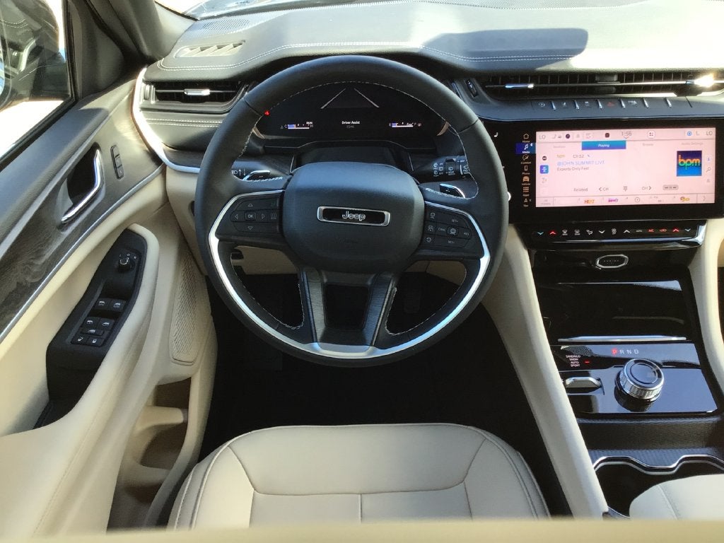 2027 Jeep Grand Cherokee GRAND CHEROKEE LIMITED 4X4