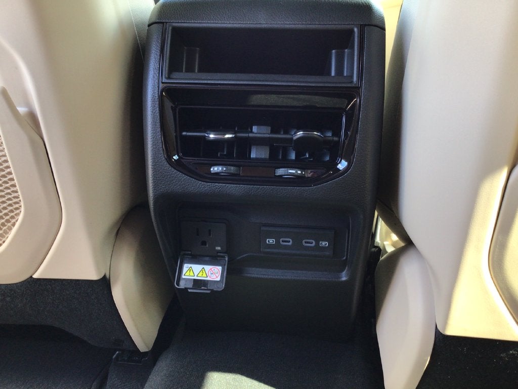 2027 Jeep Grand Cherokee GRAND CHEROKEE LIMITED 4X4