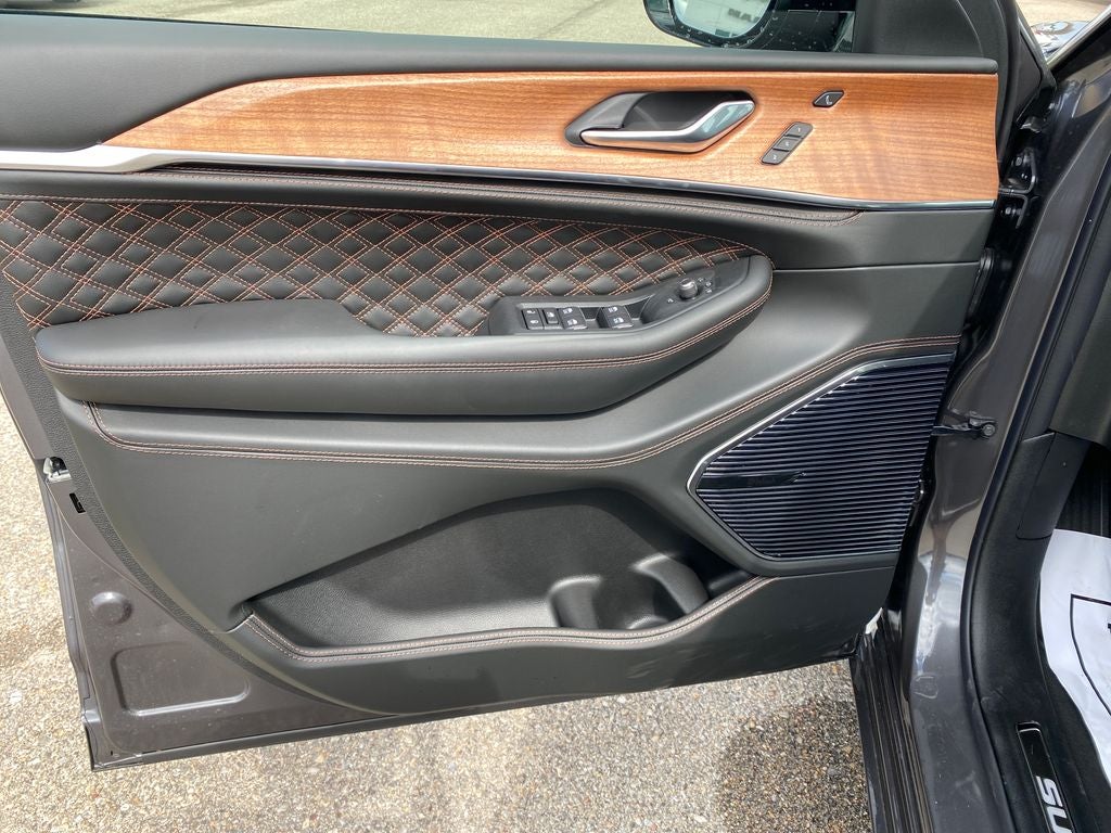2026 Jeep Grand Cherokee GRAND CHEROKEE SUMMIT 4X4