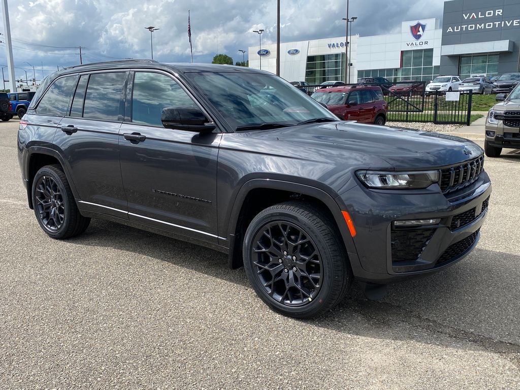 2026 Jeep Grand Cherokee GRAND CHEROKEE SUMMIT 4X4
