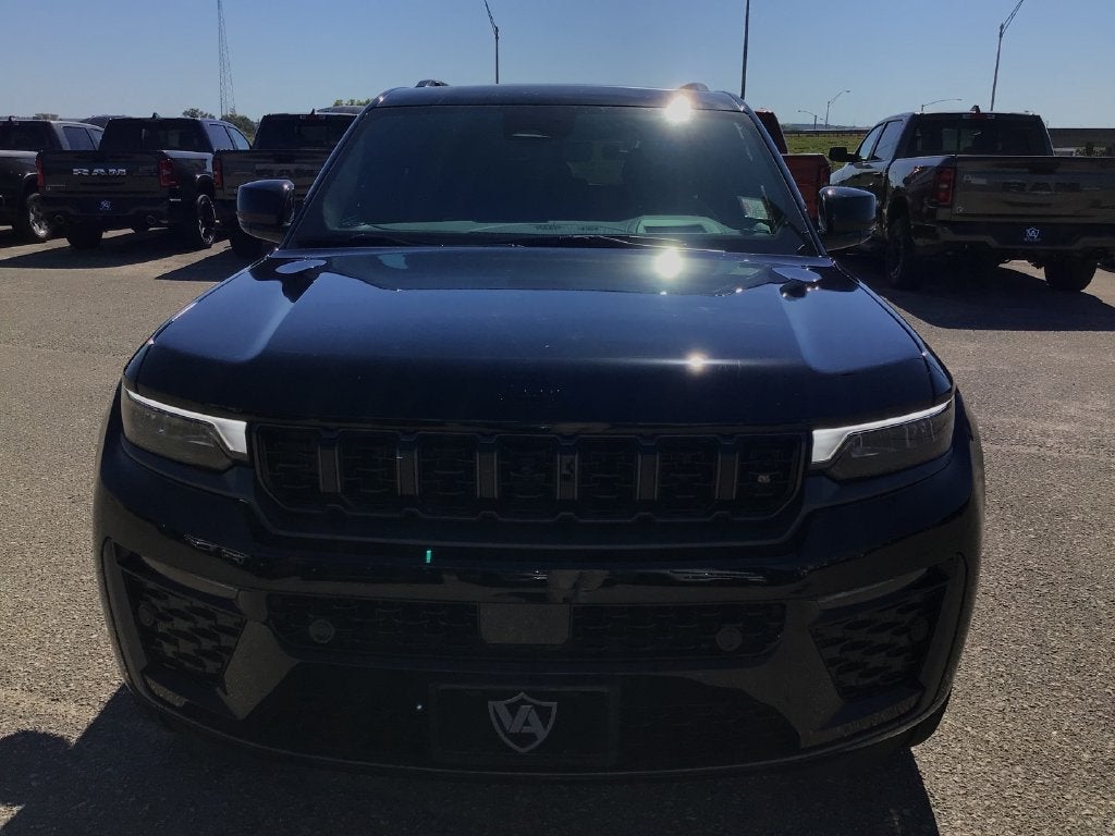 2027 Jeep Grand Cherokee GRAND CHEROKEE SUMMIT 4X4