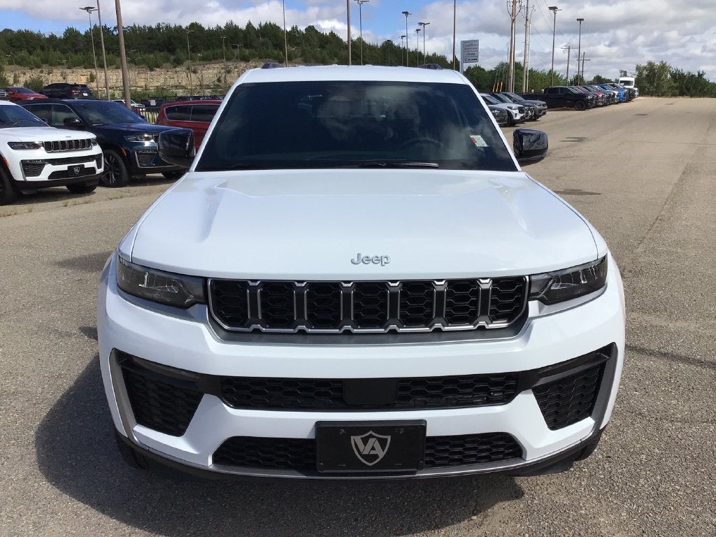 2027 Jeep Grand Cherokee GRAND CHEROKEE L LIMITED 4X4