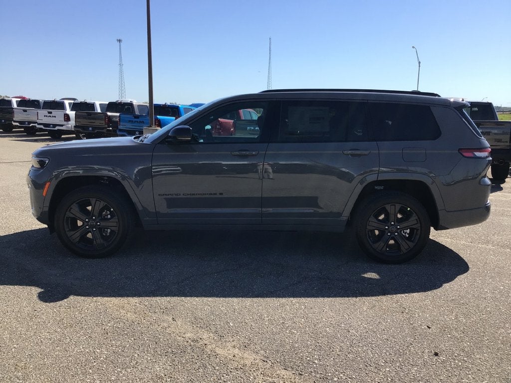 2027 Jeep Grand Cherokee GRAND CHEROKEE L LIMITED RESERVE 4X4