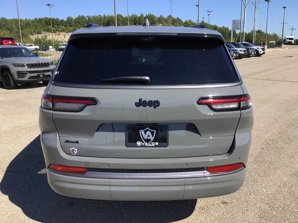 2027 Jeep Grand Cherokee GRAND CHEROKEE L LIMITED RESERVE 4X4