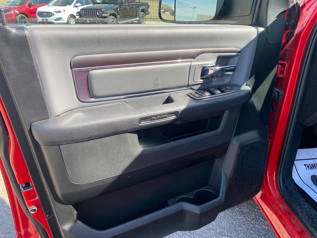 2023 RAM 1500 Classic SLT Crew Cab 4x4 5'7' Box