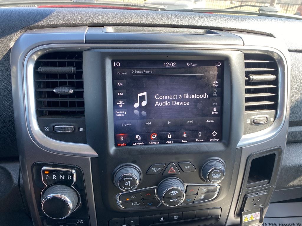 2023 RAM 1500 Classic SLT Crew Cab 4x4 5'7' Box