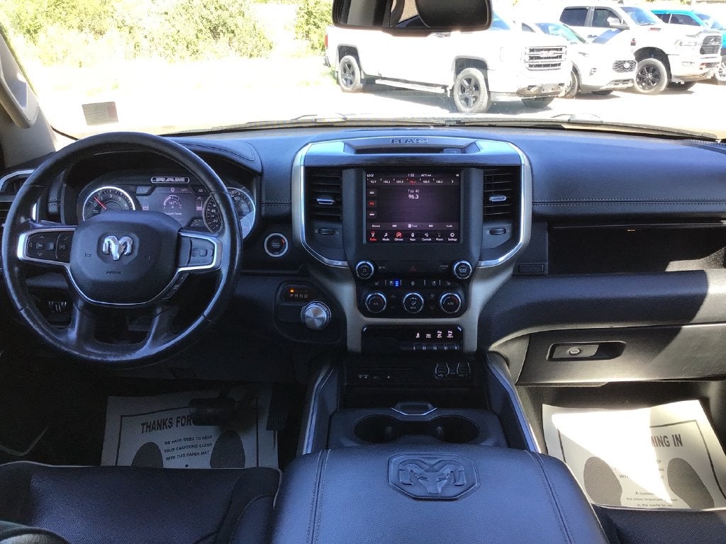 2019 RAM 1500 Laramie Crew Cab 4x2 5'7' Box