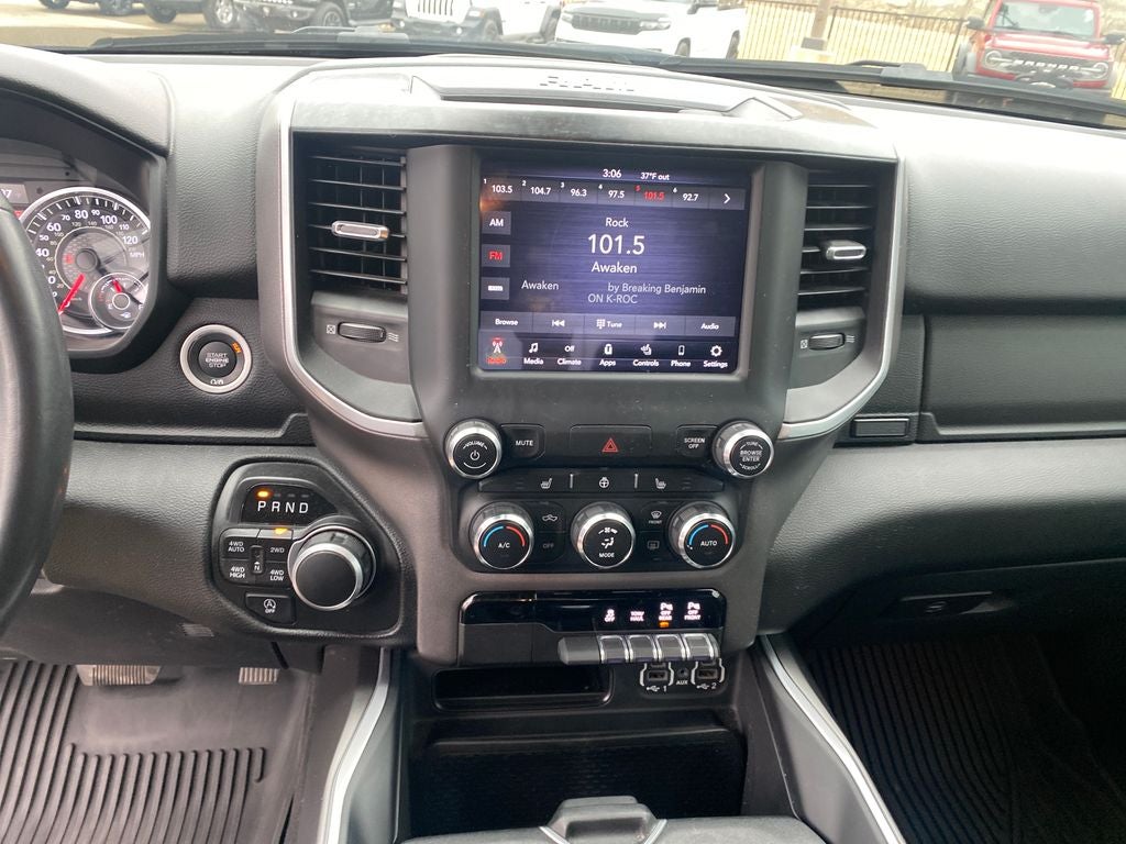 2021 RAM 1500 Big Horn Crew Cab 4x4 5'7' Box