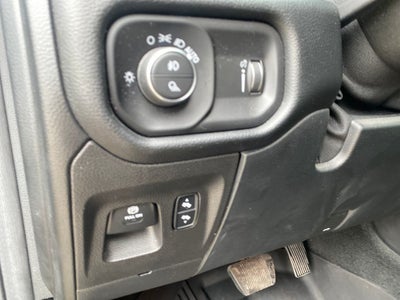 2021 RAM 1500 Big Horn Crew Cab 4x4 5'7' Box