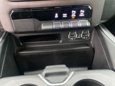 2021 RAM 1500 Big Horn Crew Cab 4x4 5'7' Box