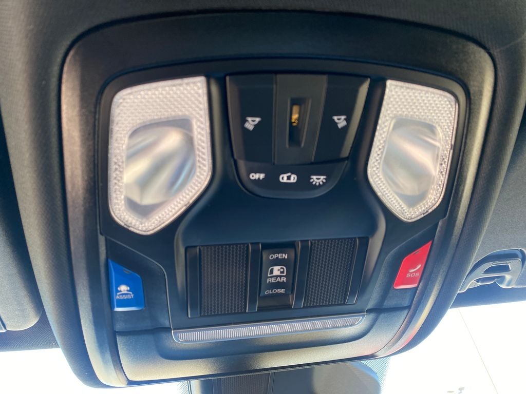 2025 RAM 1500 Tradesman Crew Cab 4x4 5'7' Box