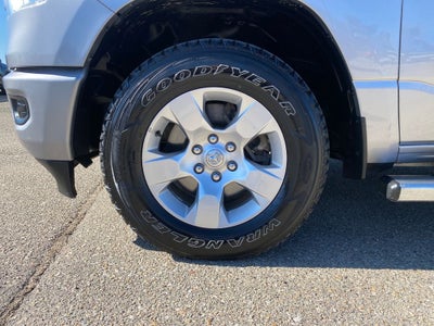 2022 RAM 1500 Big Horn Crew Cab 4x4 5'7' Box