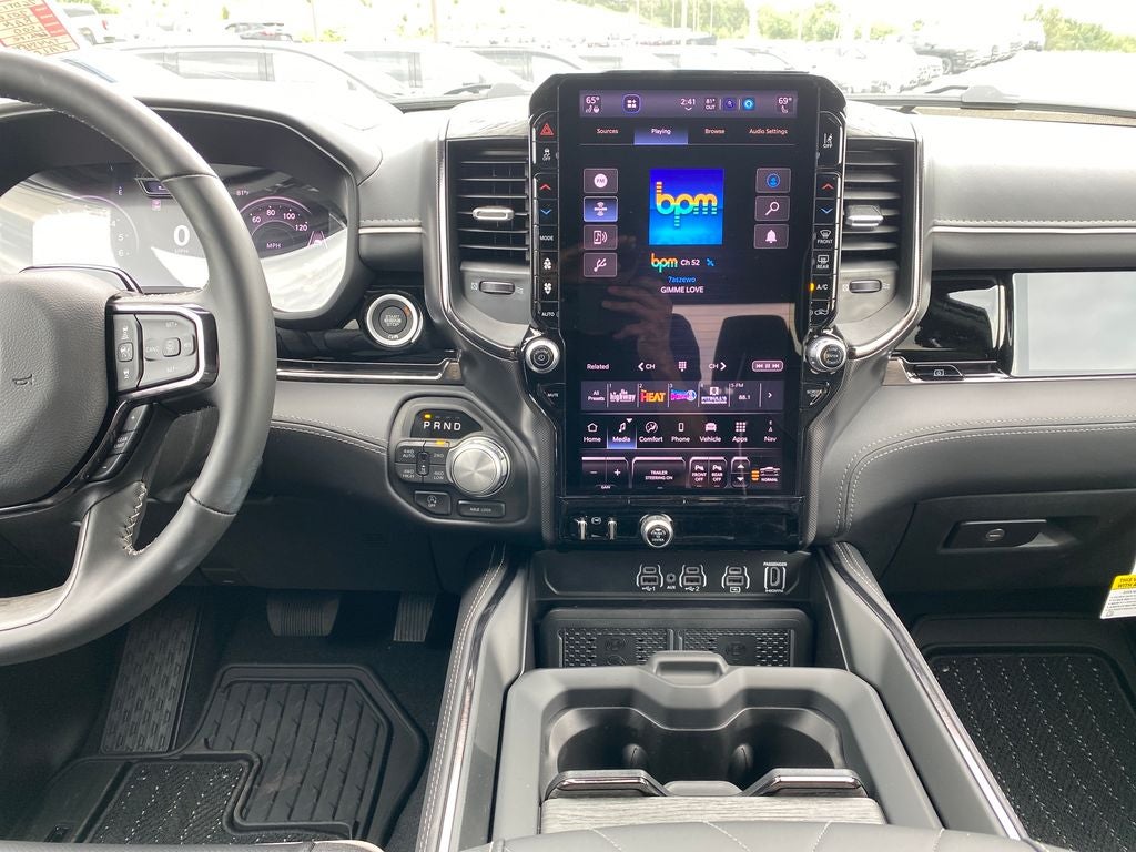 2026 RAM 1500 RAM 1500 LIMITED CREW CAB 4X4 5'7' BOX