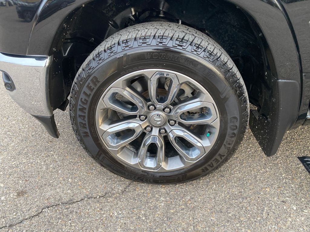 2022 RAM 1500 Limited Crew Cab 4x4 5'7' Box