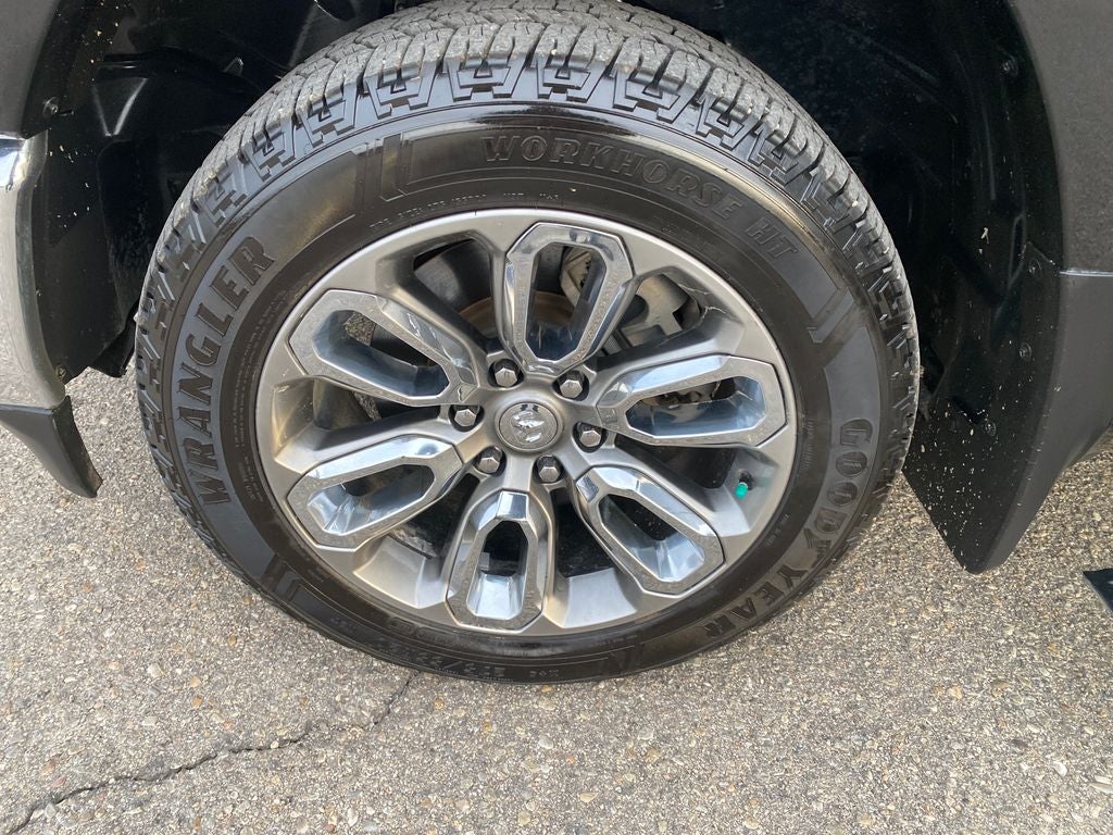 2022 RAM 1500 Limited Crew Cab 4x4 5'7' Box
