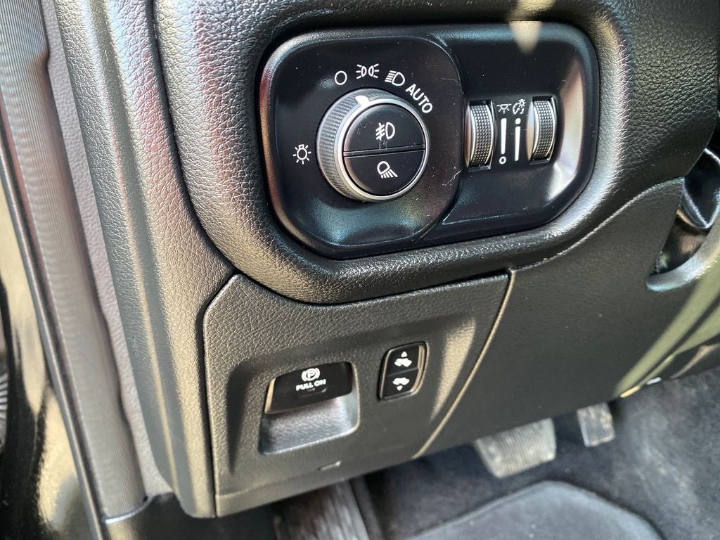 2025 RAM 1500 Laramie Crew Cab 4x4 5'7' Box