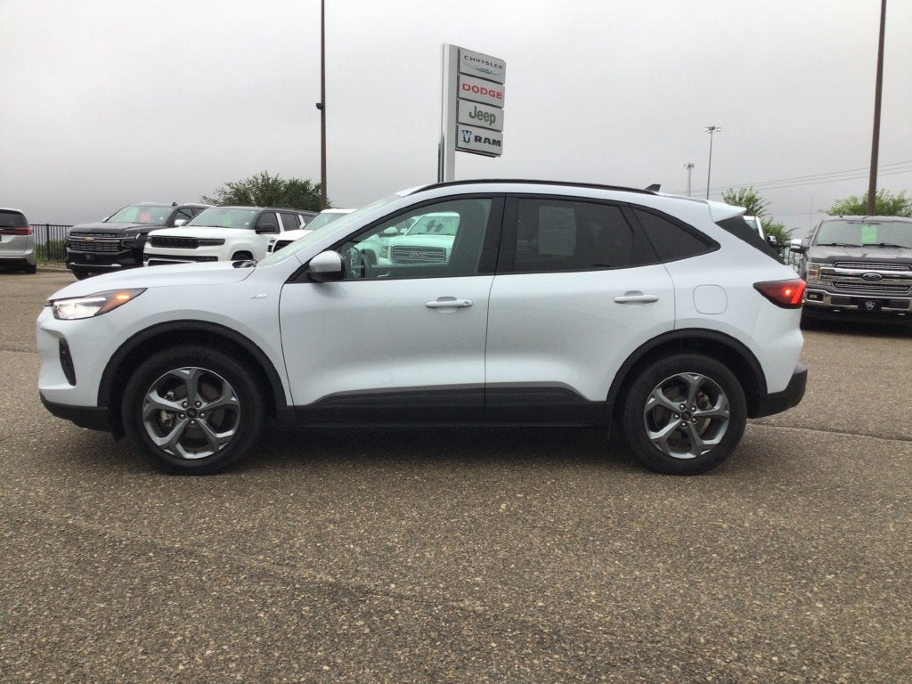 2025 Ford Escape ST-Line Select