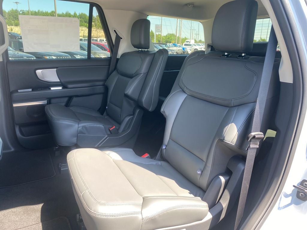 2027 Ford Expedition Active