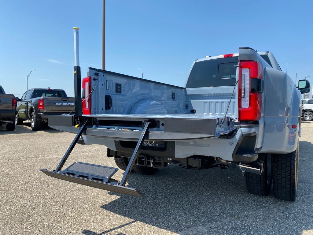 2026 Ford F-450SD Platinum DRW