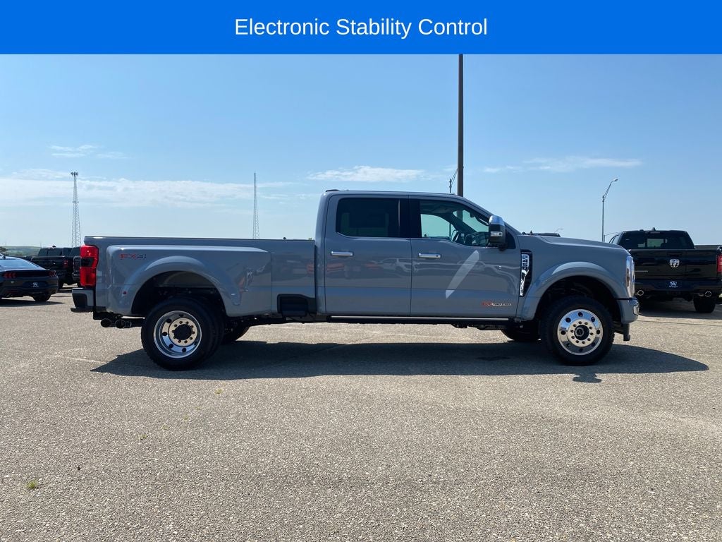 2026 Ford F-450SD Platinum DRW