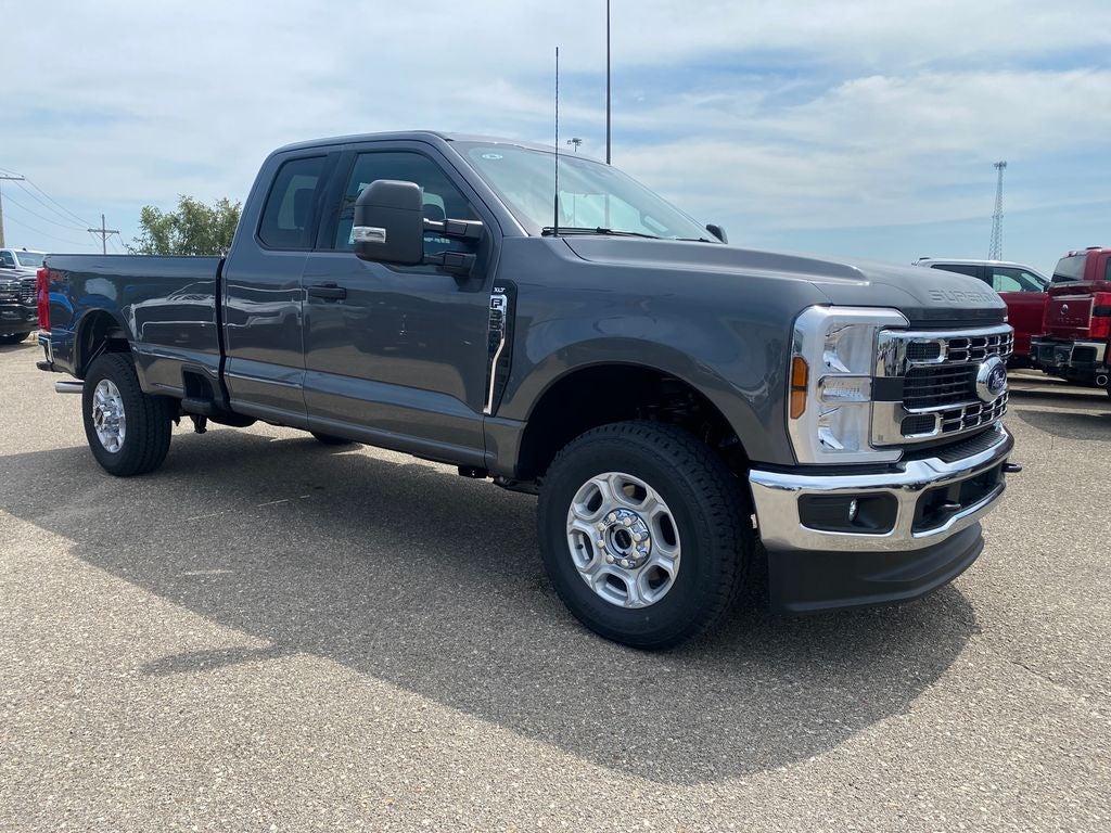 2026 Ford F-350SD XLT