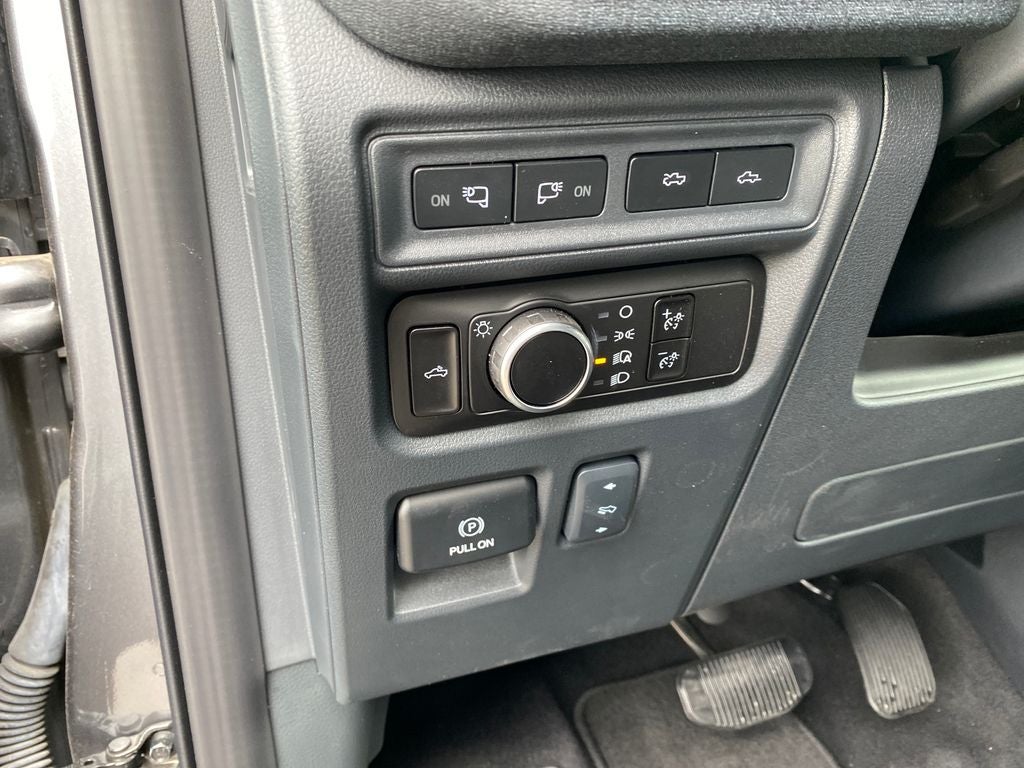 2023 Ford F-150 Lightning LARIAT