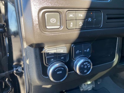 2023 GMC Yukon XL AT4