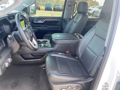 2024 GMC Sierra 2500HD 4WD Crew Cab Standard Bed Denali