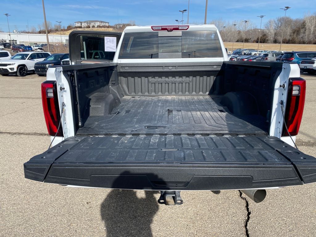 2024 GMC Sierra 2500HD 4WD Crew Cab Standard Bed Denali