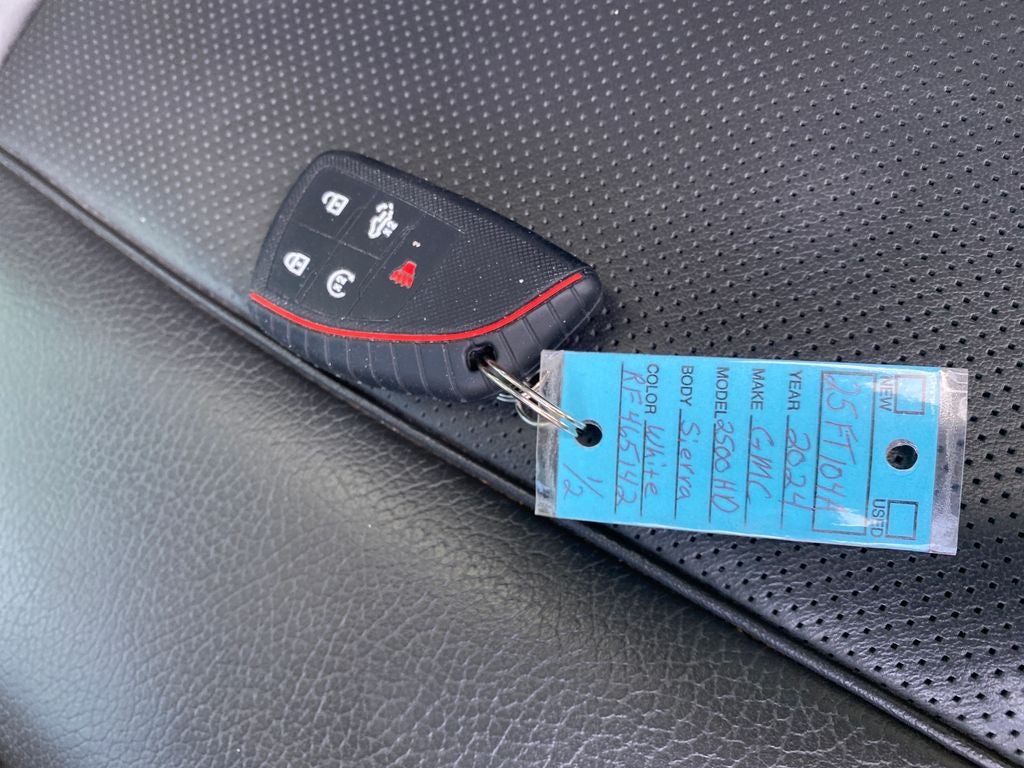 2024 GMC Sierra 2500HD 4WD Crew Cab Standard Bed Denali