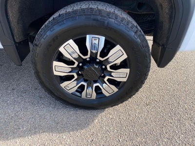 2024 GMC Sierra 2500HD 4WD Crew Cab Standard Bed Denali