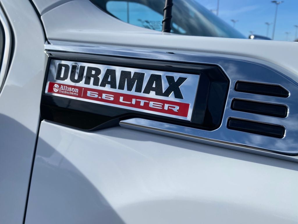 2024 GMC Sierra 2500HD 4WD Crew Cab Standard Bed Denali