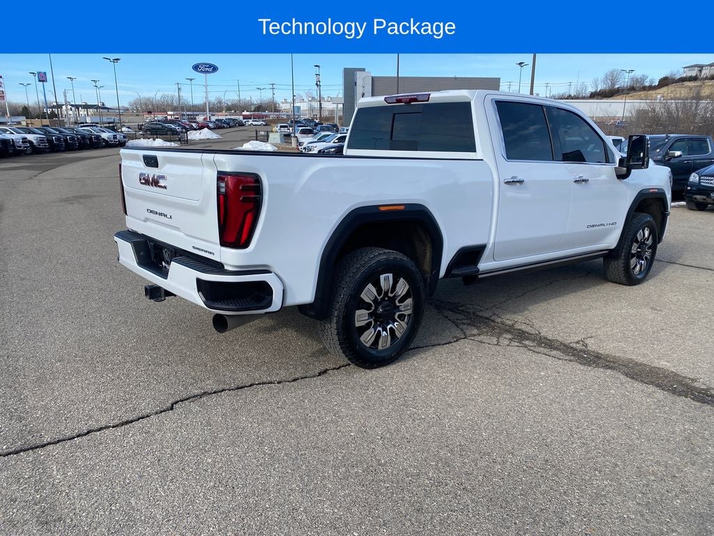 2024 GMC Sierra 2500HD 4WD Crew Cab Standard Bed Denali