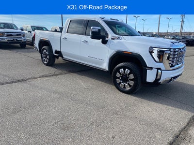 2024 GMC Sierra 2500HD 4WD Crew Cab Standard Bed Denali