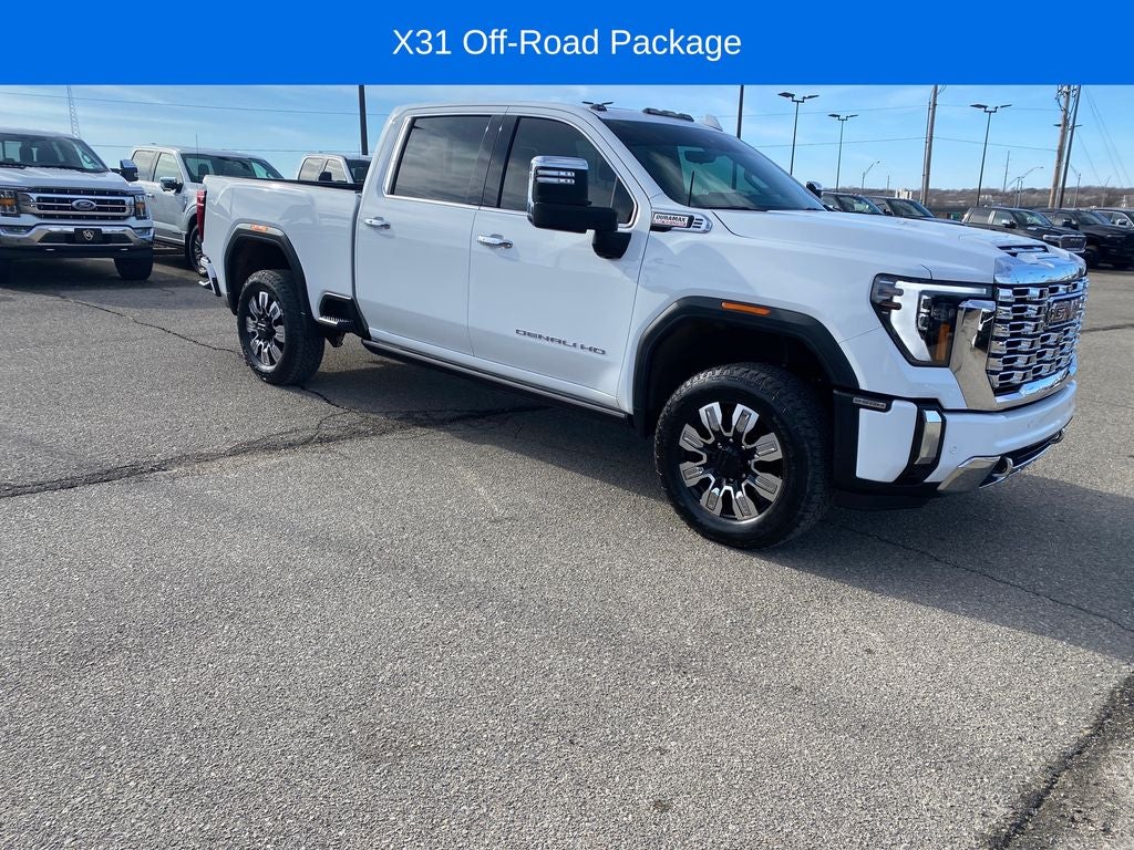 2024 GMC Sierra 2500HD 4WD Crew Cab Standard Bed Denali