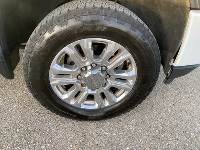 2023 GMC Sierra 2500HD 4WD Crew Cab Standard Bed Denali