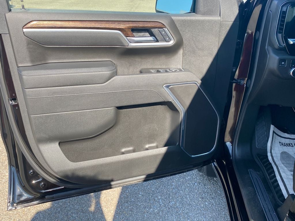 2025 GMC Sierra 1500 4WD Crew Cab Short Box SLE