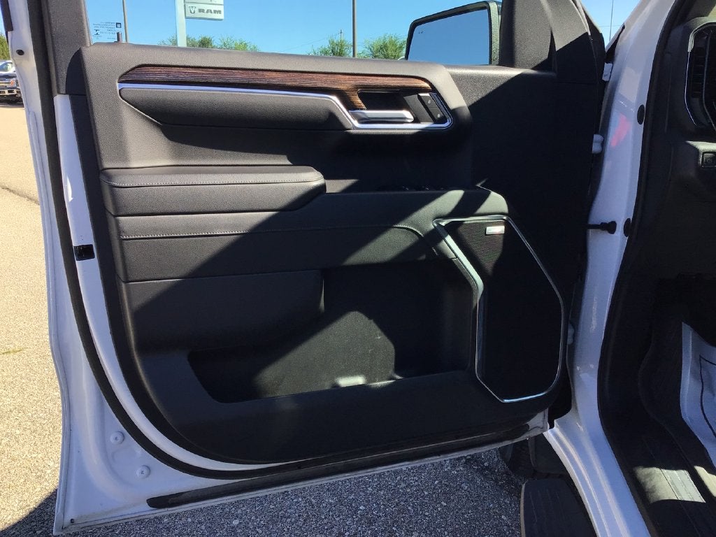 2023 GMC Sierra 1500 4WD Crew Cab Short Box Elevation with 3SB