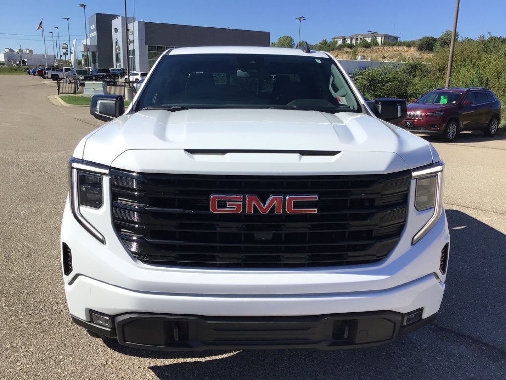 2023 GMC Sierra 1500 4WD Crew Cab Short Box Elevation with 3SB