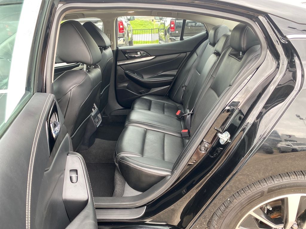 2023 Nissan Maxima SL