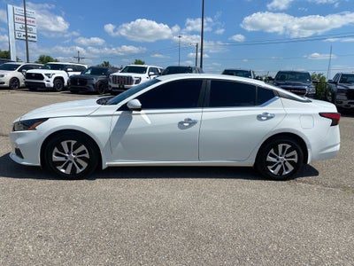 2022 Nissan Altima S FWD