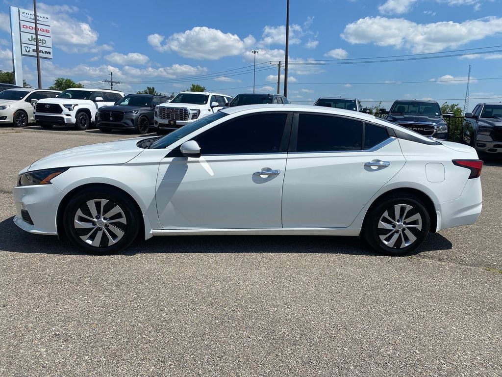 2022 Nissan Altima S FWD