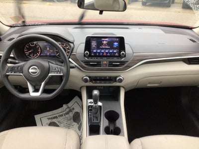 2025 Nissan Altima SV FWD